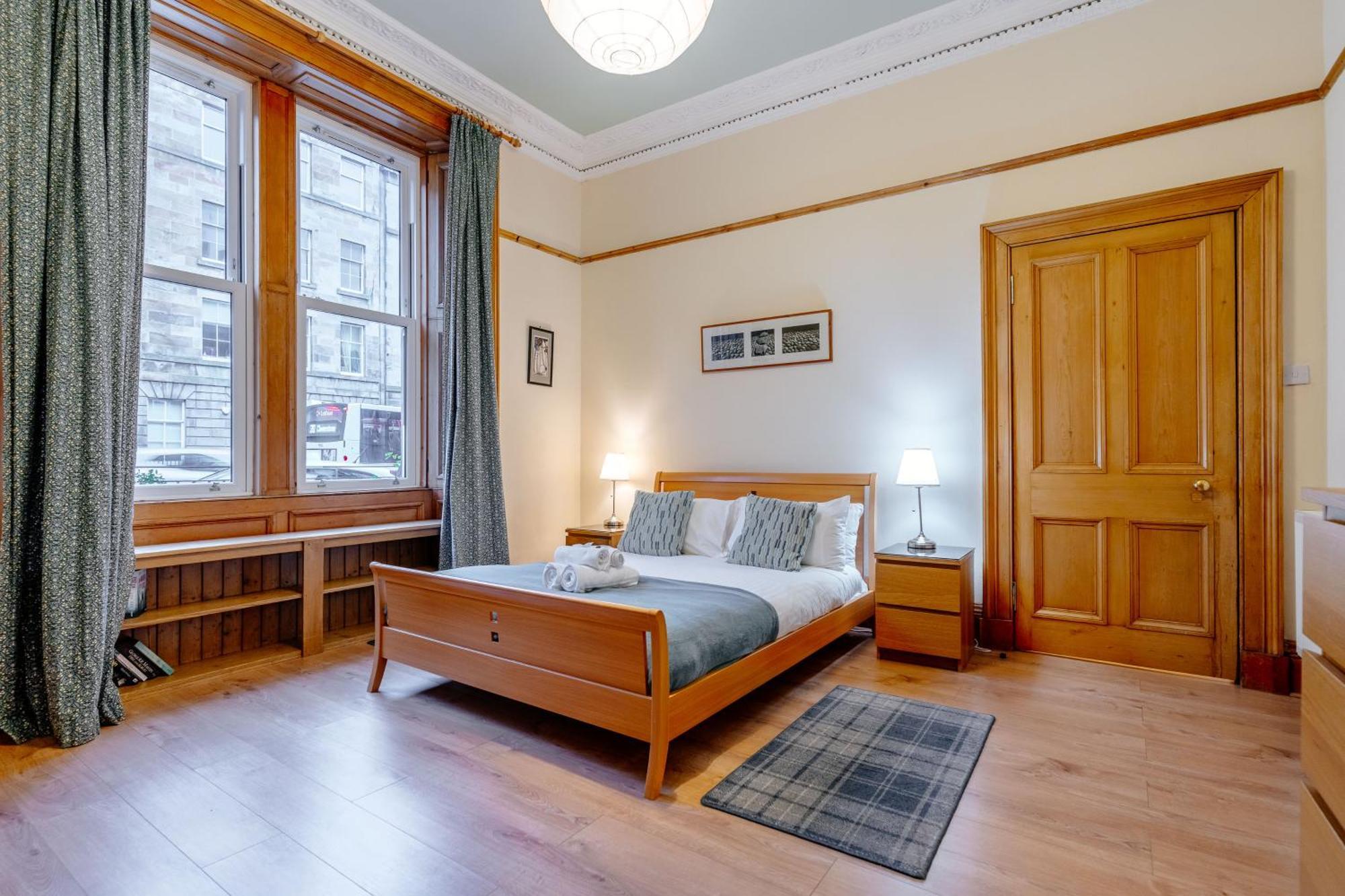 Beautiful Spacious Ground Floor Newington Flat Édimbourg Extérieur photo